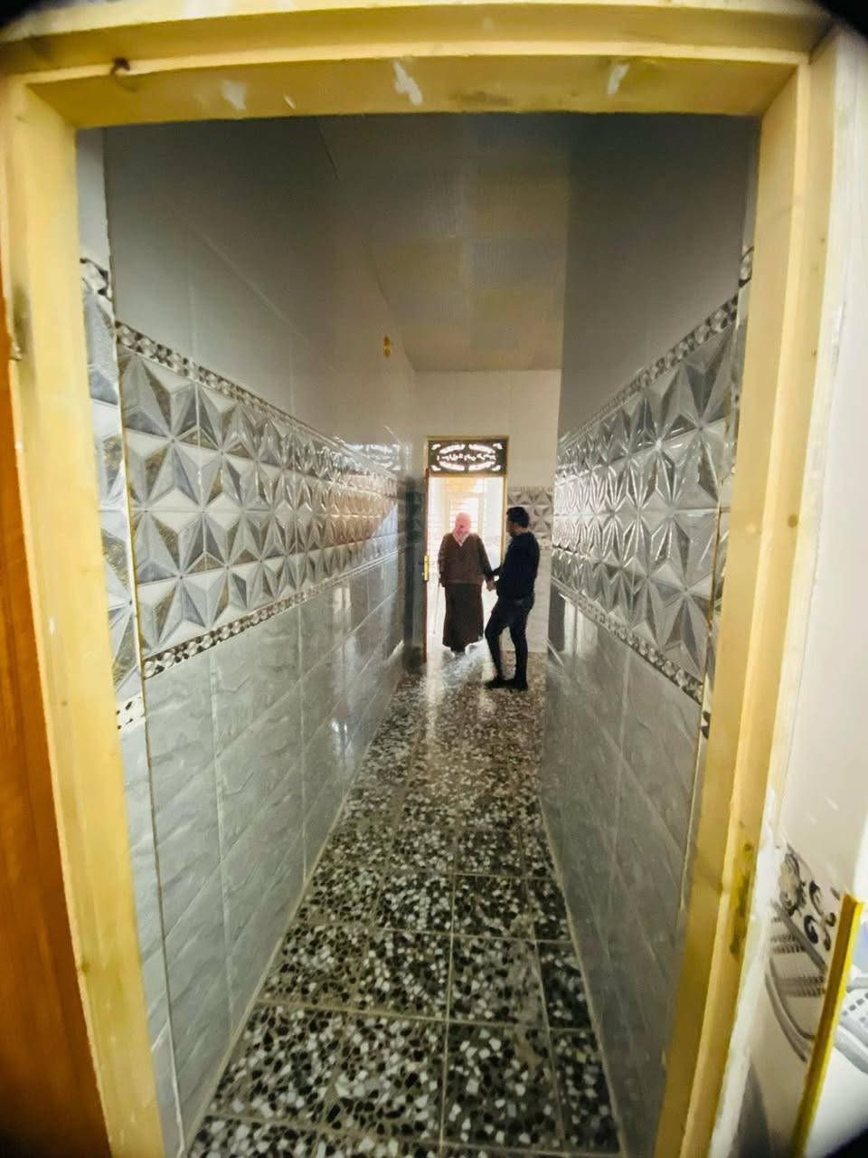 دار للبيع حي النداء منطقة 47
مساحة 100متر شارع 10قريب المدارس بگفه شارع 60العرضي الأول بقرب السوق وموقف الكيات
غرفه وصاله ومطبخ واستقبال وصحيات داخليه وخارجيه بناء جديد 
للاستفسار اتصال ***********
