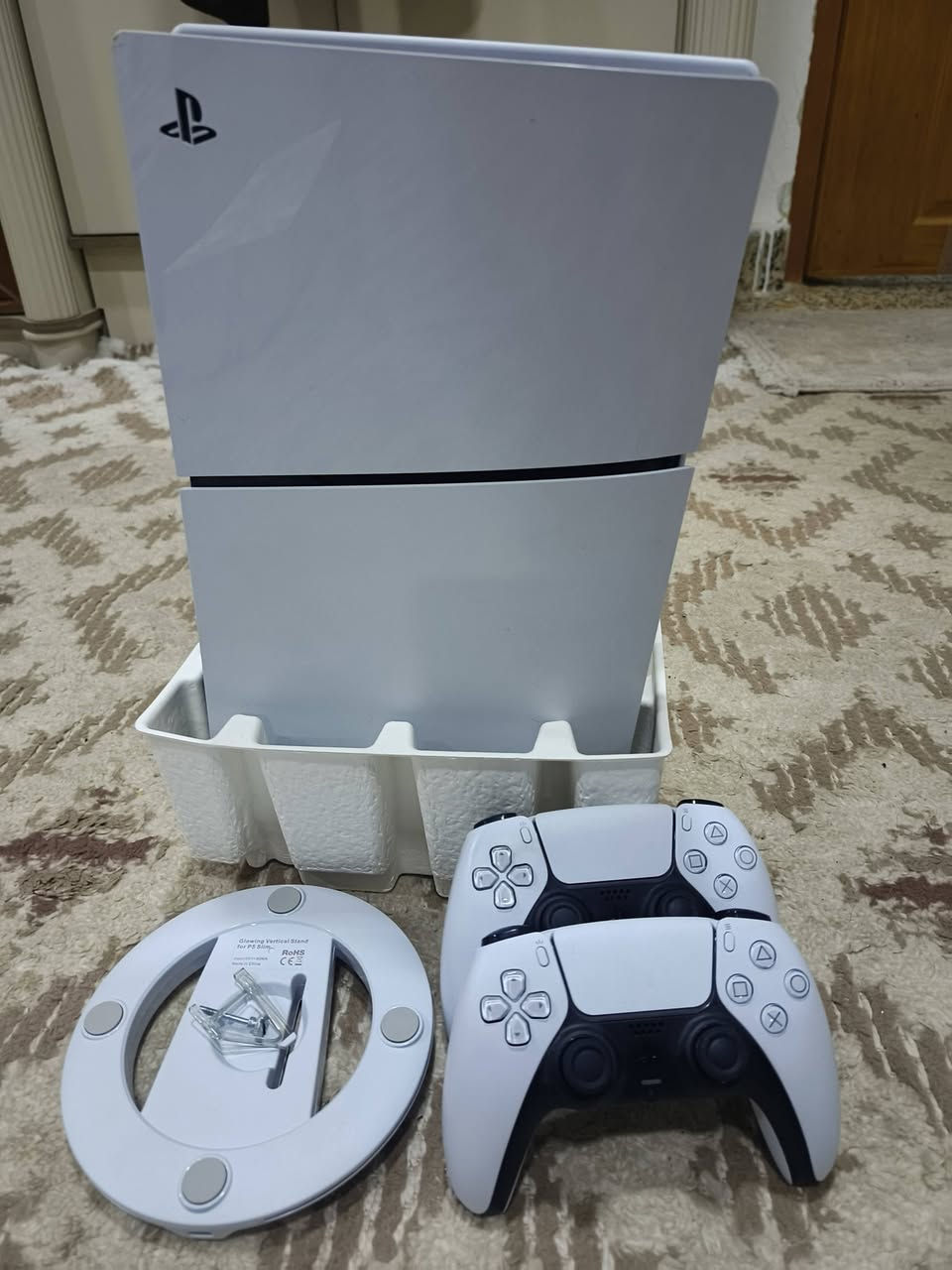 بلي فايف سلم أوربي أخو نضيف مستخدم قليل 
مع جوستك عدد 2 وقاعده وكامل الملحقات
السعر 750 الناصريه


**إذا كنت صاحب هذا الإعلان وتريد حذفه لأي سبب، رجاءا أرسل رسالة إلى الدعم الفني**