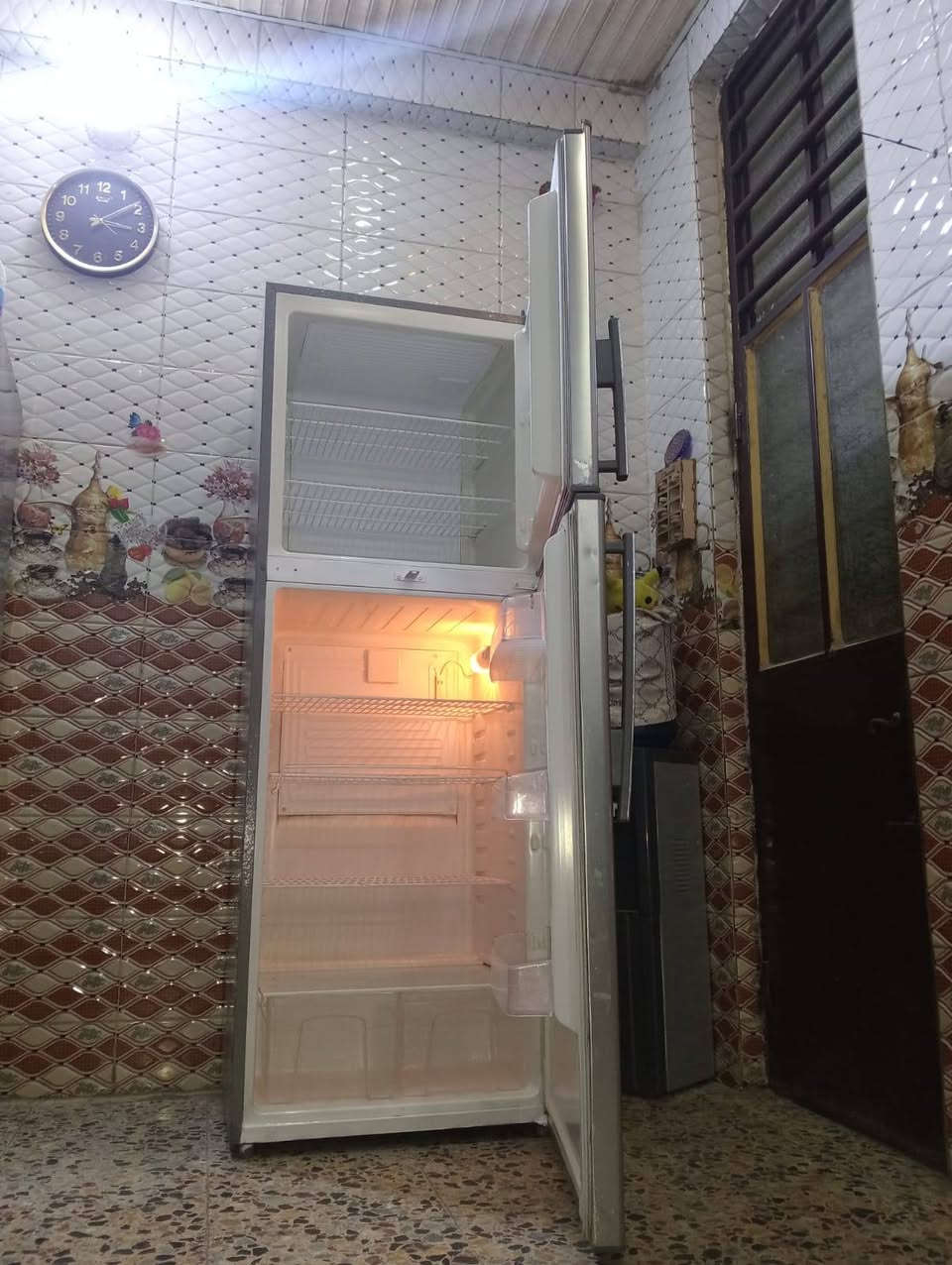 ثلاجة نضيفة جدا 22 قدم السعر 200 الشراي خاص يوجد توصيل


**إذا كنت صاحب هذا الإعلان وتريد حذفه لأي سبب، رجاءا أرسل رسالة إلى الدعم الفني**