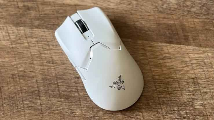 razer viper v2 pro 
نظيف كلش لاسلكي
كامل ملحقات 
قفلة 100 بغداد, العراق


**إذا كنت صاحب هذا الإعلان وتريد حذفه لأي سبب، رجاءا أرسل رسالة إلى الدعم الفني**