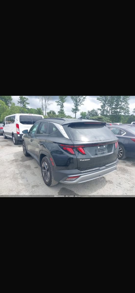 شباب السلام عليكم توسان موديل موديل 25 للبيع مرقمة بغداد باسمي حادثة كما موضح بالصور ة فقط بنيد صبغ لاشواصي ماشية حاليا 19الف للاتصال على الرقم ***********
السعر 198قفل قفل رجاء للاتصال فقط للبيع فقط
