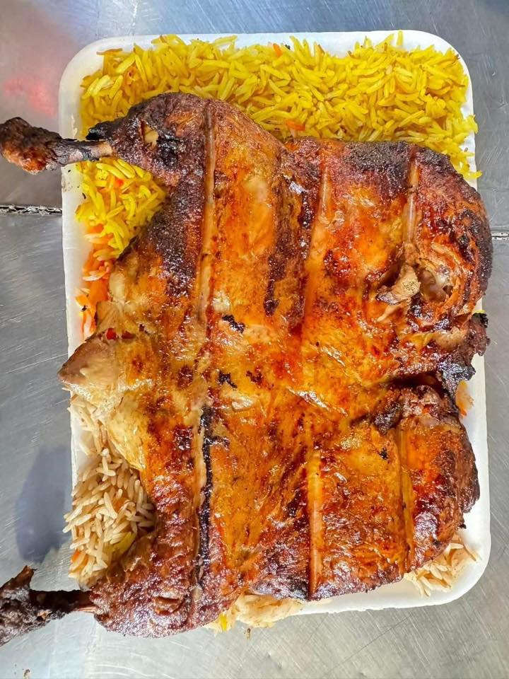 حبايبنا من باجر العرض ع الدجاجة كاملة ع تمن ومرق وسلطة ب10 عرررض باجر شوي غازي 
للحجز***********
