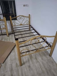 غرفة نوم • سرير • للبيع