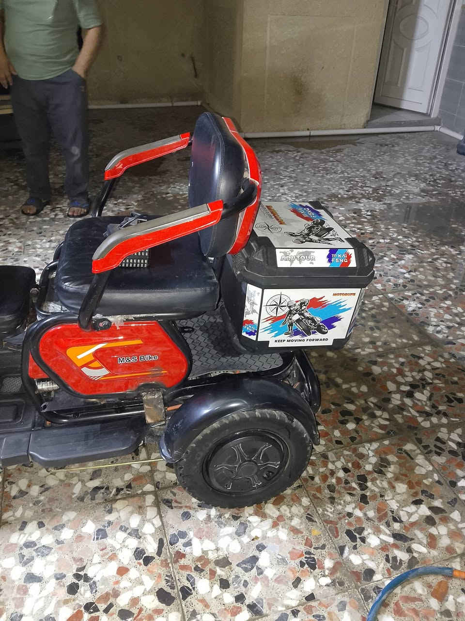 السلام عليكم دراجة شحن جديدة مشاية قليل السعر 600 بيها مجال مكان بغداد بياع شرطة خامسة رقم اتصال ***********

