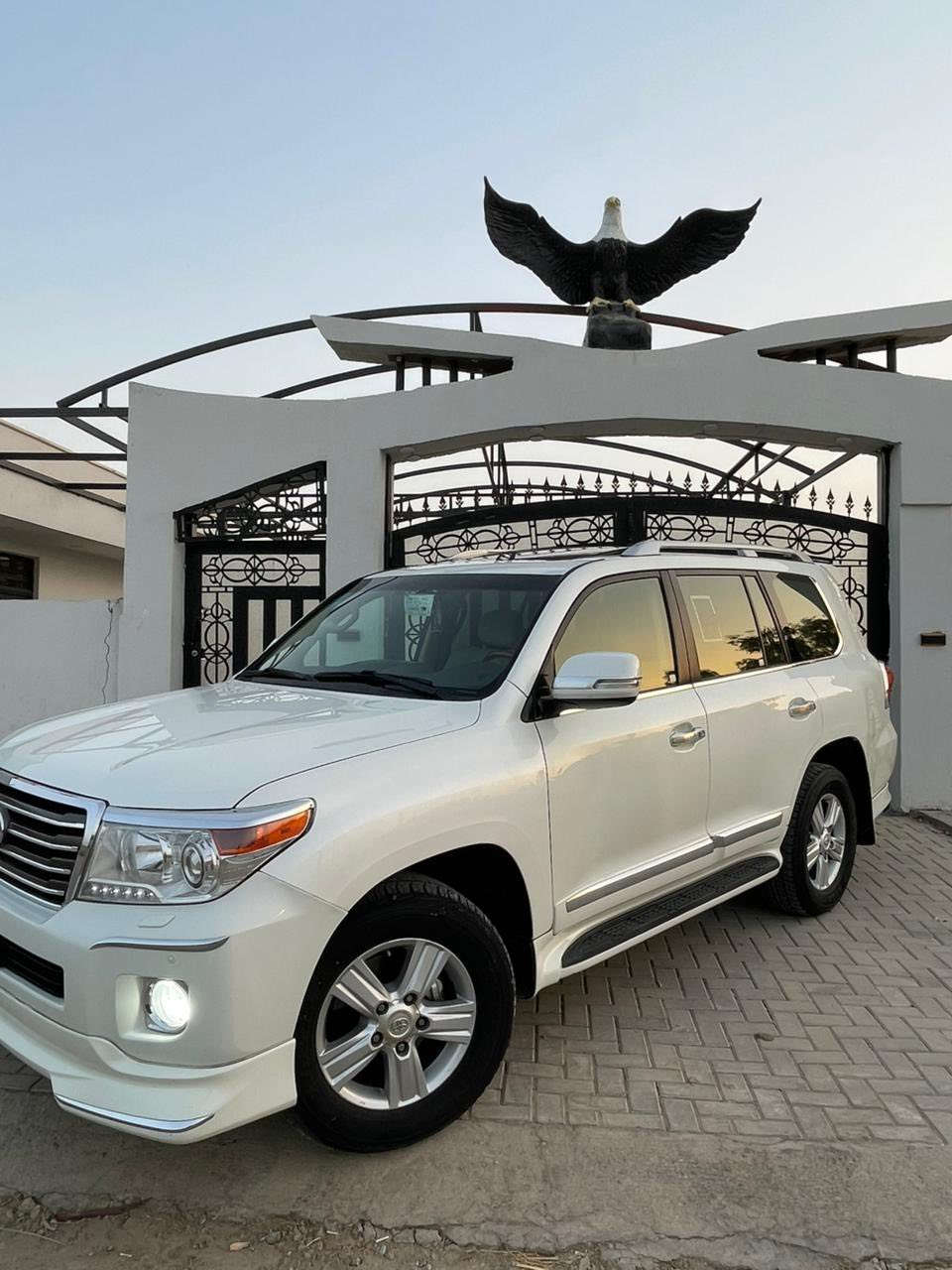 السلام عليكم
لاندكروز للبيع موديل 2014 بريم
فول مواصفات
محرك 8/ 4600
ماشيه 160 الف
بيه قطعتين وتكمه
سونار موجود
سعر 330 وبيه مجال
مكاني بغداد. المكاسب
للاستفسار***********
