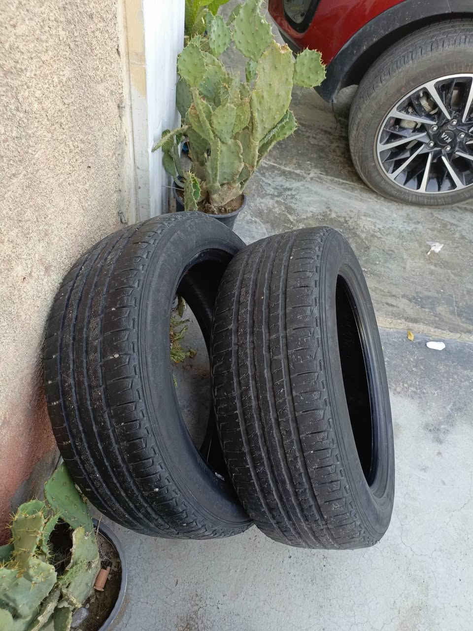 زوج تايرات نص عمر هندي بغداد الشعب *********** الزوج 60 الف
