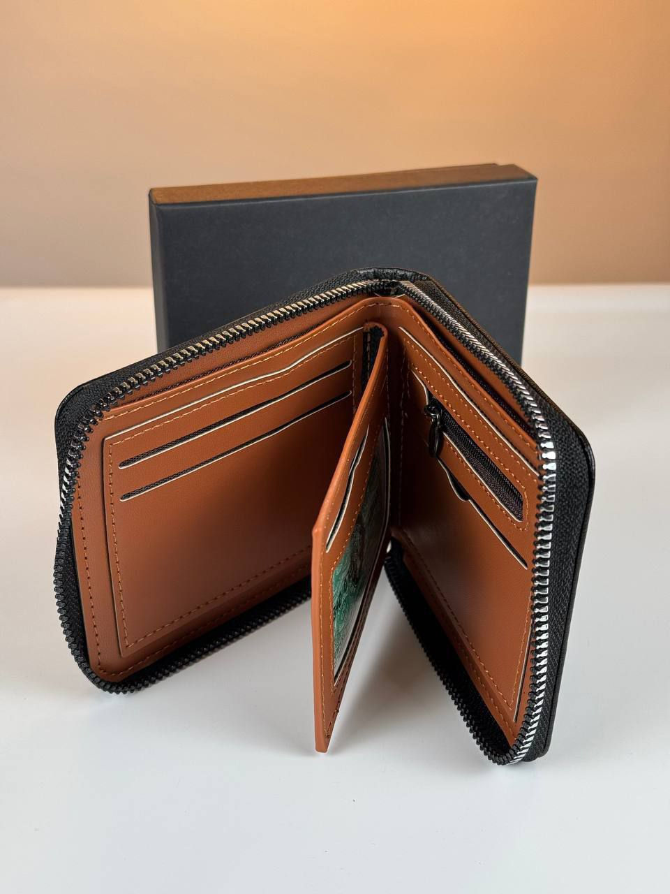 وصلنا محفظة رجالية موديل جدبد
جلد درجة أولى قابلة للحفر بالليزر
حفر اي اسم حسب الطلب باللون الذهبي
هدية قيمة جدا وذكرى جميلة
متوفرة لدى Gift City
للطلب مراسلة الصفحة او على الواتس اب 
ارسل الاسم والباقي علينا
السعر مع حفر الاسم 10 الاف دينار فقط
0775 020 5810
