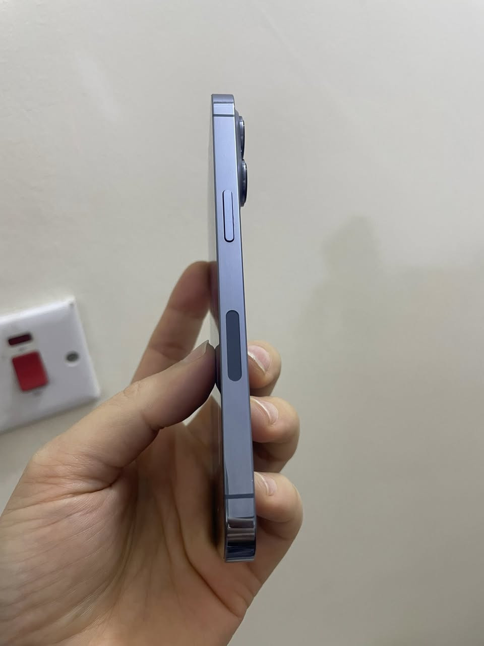 ١٣ برو ( برو فقط ) ذاكرة ٢٥٦ بطاريه ٧٨
جهاز نضيف مكفول وتر لامصلح ولامفتوح ع الفحص
سعر ٥٢٥ 
من بغداد ***********
