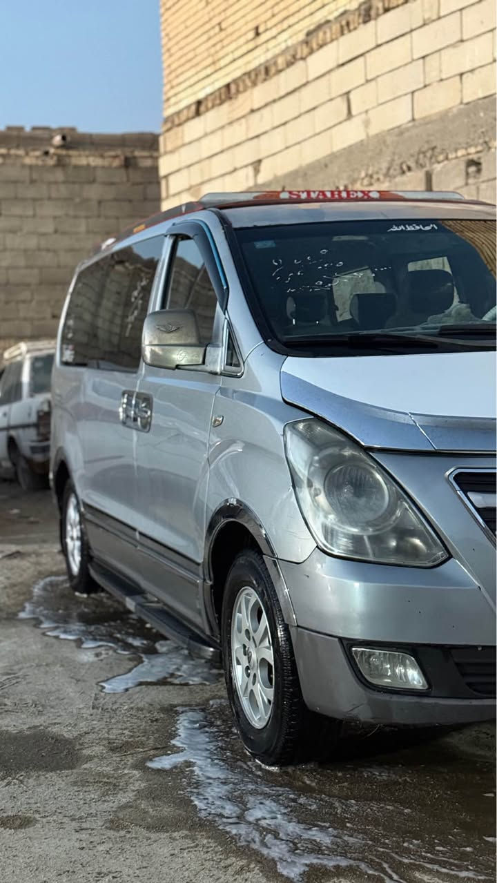 سلام عليكم 
ستاركس موديل 2008 جاهزه مكينه وكير توه شادهن حداده جاهزه قواعد دبل معمرات  بيها باب وجاملق صفحه السايق مبدلات 
***********
125 وبيها مجال
عنواني بصره الهارثه كرمه علي البصرة, العراق
