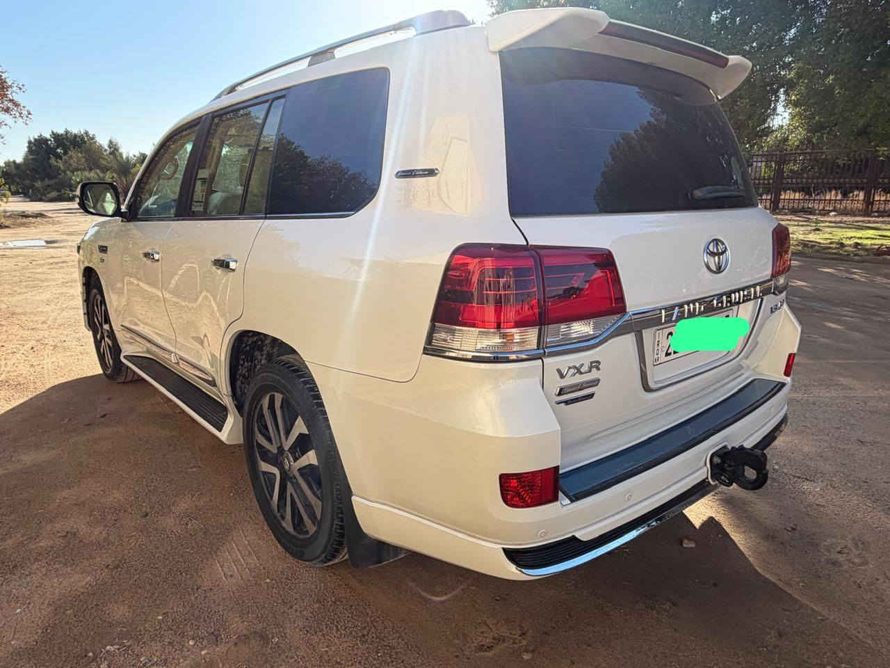 لاندكروزر 5700vxr
المديل 2017
الون ابيض 
رقم اربيل إنكليزي 
سياره مكفولة من صبغ 
سياره مكانها نجف 
سعرها 5شدات 
***********
***********
