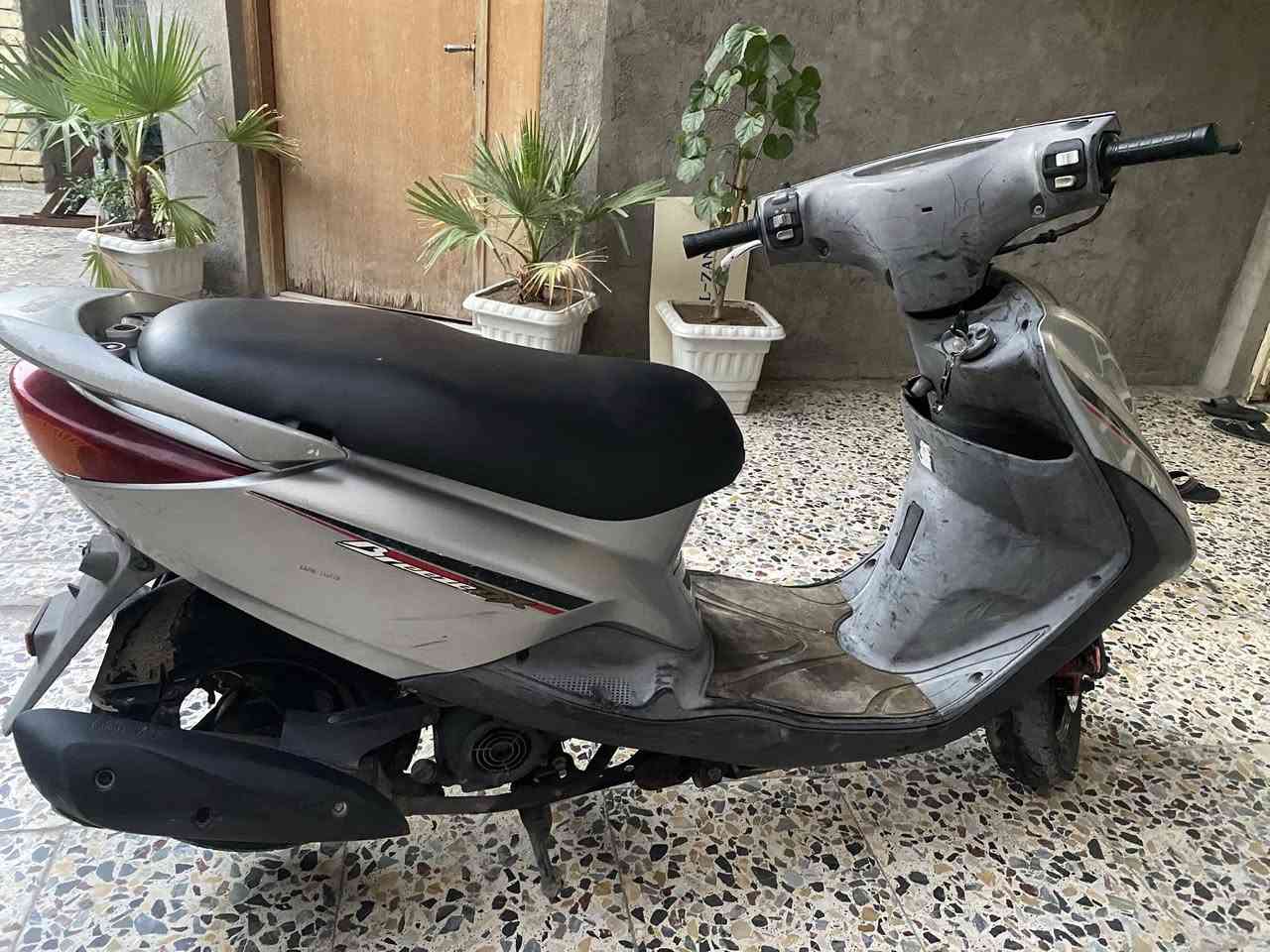 دراجه مال رمبة جديدة صارله شهر نازله كدامك المكاتبة شكد صارلها سعر 800 شراي يتفضل ***********
