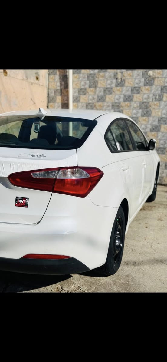 السلام عليكم
كيا فورتي 2014
وارد امريكي 
سيارة حادثها  بنيد وجاملغ صفحة صدر وايرباك ستيرن فقط
وبيها صوت بلبطالة مال مكينة 
سيارة خير من الله جاهزة من كلشي حدادية جديدة تخم تاير جديد 
مكاني مدينة صدر
السعر 105وبيها مجال  
***********
