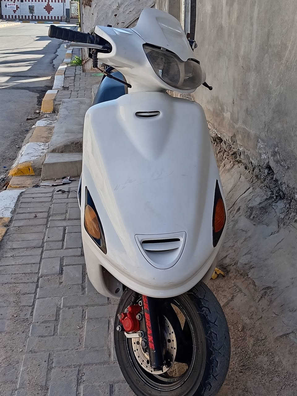 سلام عليكم دراجه فراشه فحل البيع دراجه كلش نضيفه تجي وشفهه كدام عينك ما مفتوحه سعر 500 وبيهه مجال حك جيه مكاني ديوانيه حي العسكري شراي اتصال ***********.
