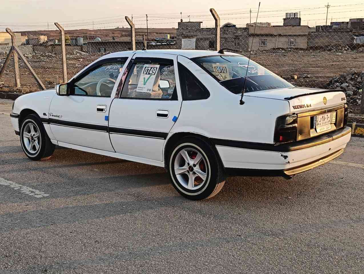 فكتره حجم 16رقم الماني سنويه عضم 2029 شرط التحويل كابون بانزين بيها  محرك قبق اسود المرقوب محرك وكير شرط السقف  مصبوق ومبدله  بدنه اماميه بدون دواخل  طخم تاير جديد  ويل كب مسطره  طخمها جديد كهرباياتها كلها شقاله گيجاتها شقاله سياره جاهزه ربع ماتصرف عليها  سعرها 41 العنوان الموصل حي التنك يم دورة الصوره ***********
***********
