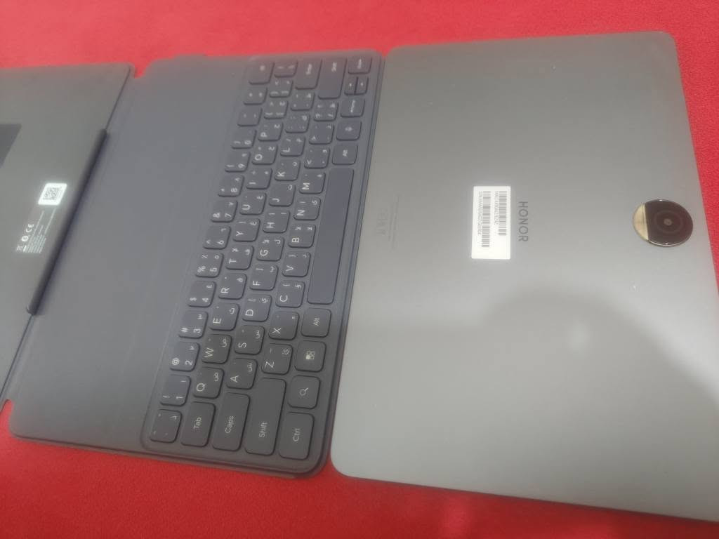 هونر باد 9
جديد ونظيف كلش ومامفتوح
ويا يجي كيبورد من الشركه 
الذاكره 256
العشوائية 8+8
اندرويد 14 وباقي المعلومات مذكورات بالصوره 
السعر 300 
*********** ناصرية, ذي قار
