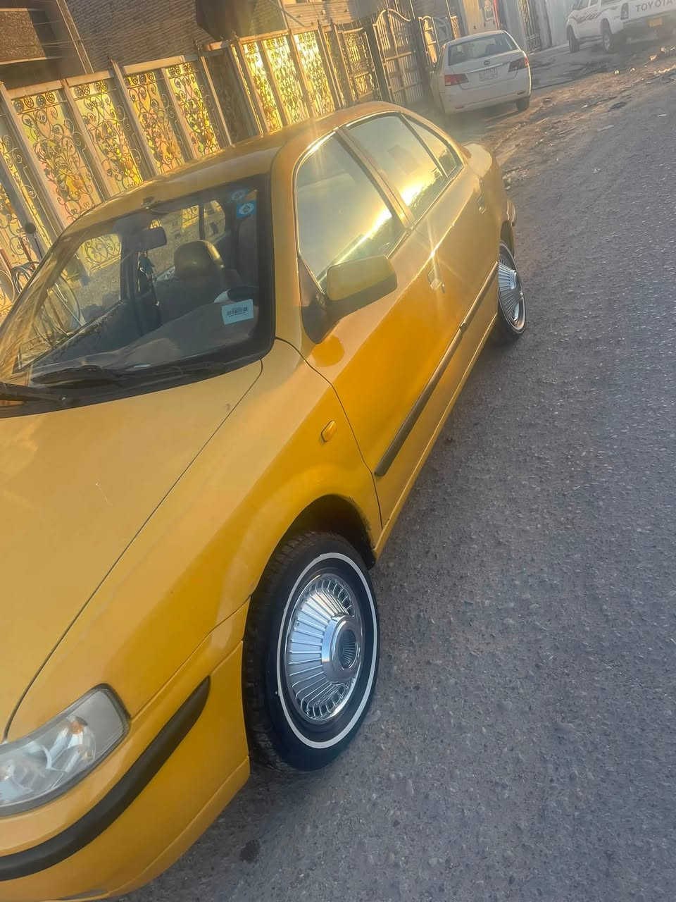 سلام عليكم سمند موديل ١٢ السياره جديده مابيها اينقص مكينه كير تبريد كله كفاله لا بيها تبديل ولا صبغ ما عده الاهلات الخلفيه ولباقي كله جديد رقم مميز السياره بغداد تخم تاير خط ابيض كبل للشارع مكان السياره بغداد الشعب ***********
