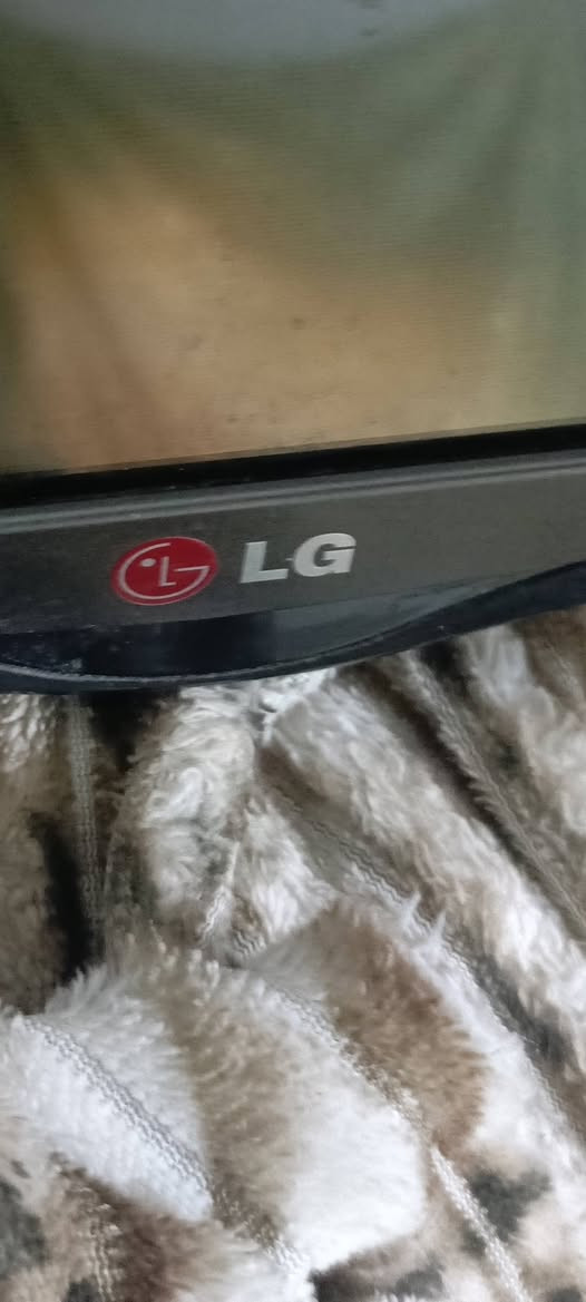 سلام عليكم ورحمه الله وبركاته 
لبيع LG  ع وضعه ابيعه  استفسار ***********
