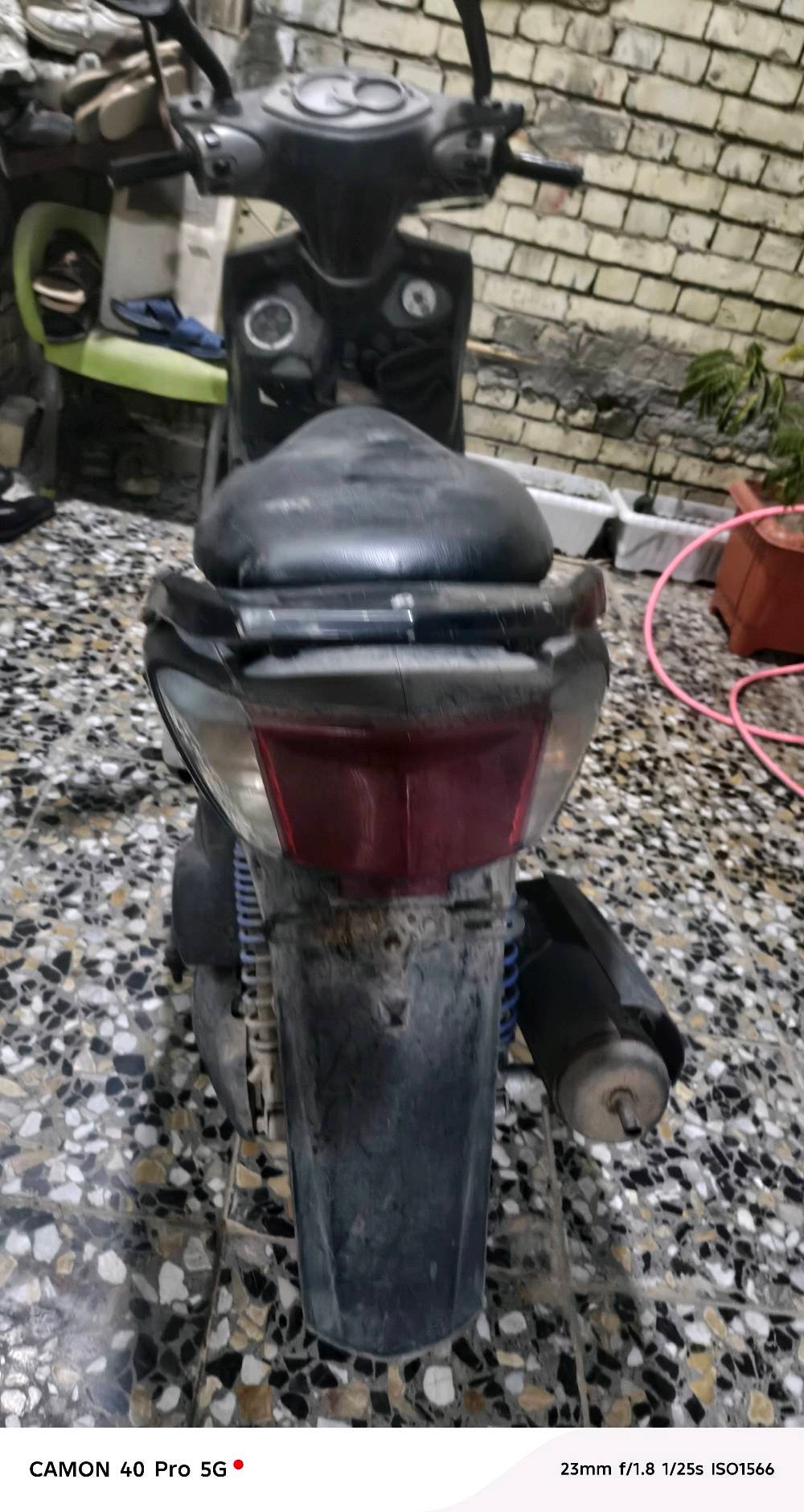 دراجة سكنس فحل نوزل جانت تشتغل مكينه خير من الله نظيفه شتغل عندي سيرفر حساس بدلت نوزل وفيت بم نفس الشي متشتغل ماعرف بيهه ابيعهه كوم حديد هاي العله اللي بيهه يجوز شغلتهه بسيطه بالخير عالياخذهه ويسويهه