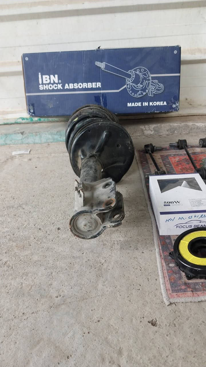 السلام عليكم بعت سيارتي ٢٠١٠ وكنت معتز بيها جدا جدا  وكنت موفرلها قطع غيار احتياطيه جديد ومستعمل واليوم اريد ابيع هذي القطع وللي يحب يشتري يتواصل ويايه على تلفوني الخاص *********** وشكرا للجميع.
