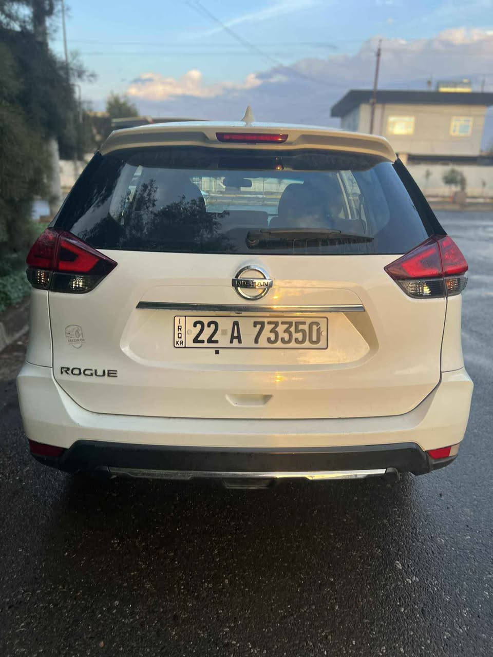 نیسان ڕۆگ 2017 s
گێڕو مەکینە وکاربایی بەشەرتە ✔
چملغی پشتەوە ودوو ساردی هەیە ➯
149000 mil ڕۆیشتن ➯
ڕەقەم وسنوێ نوێ،
*********** ڤایبر،واتساپ
شوێن،،شەقڵاوە
نرخ 140 $ شقلاوة, أربيل
