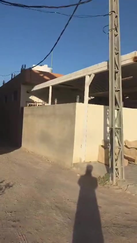 بيت للبيع على طريق يا حسين مباشر 
المساحه 700 متر البيت كامل مكمل للسكن والخدمة الحسينية عمود 270 
مكلف بنشر  للتواصل ***********
