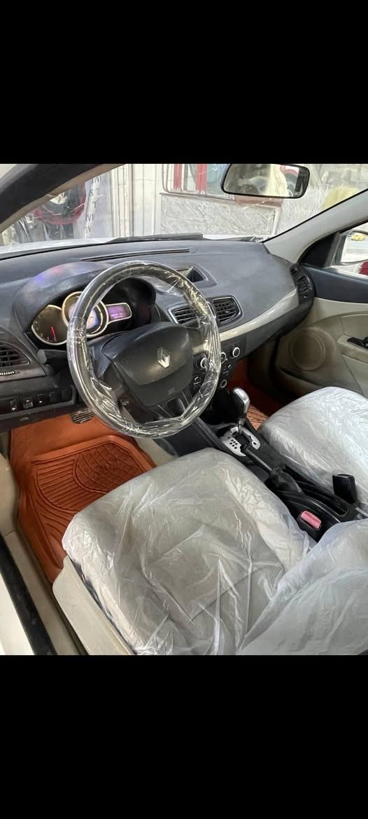 سلام عليكم رينو فلاونكس 2016
سياره جاهزه مانقصهه شي 
الكشر كفالة عامة مكينة وكير مكفولات 
مكانه ديوانية السعر 60 وبيهه مجال للبيع او المراوس 
***********
