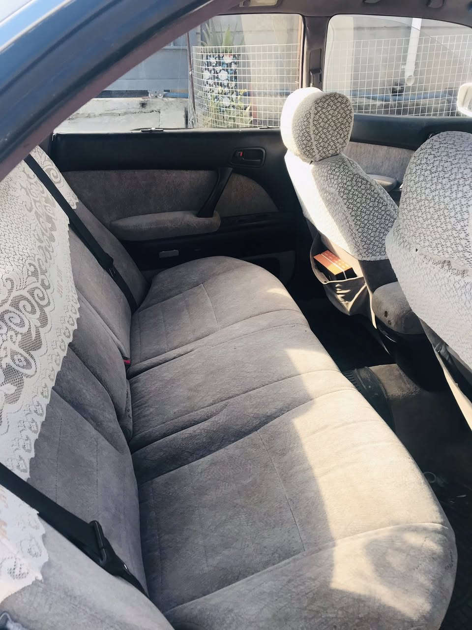 سلام عليكم سياره بطه للبيع مديل 1994 سياره جاهزه مكينه 2500  بطه سياره مكفوله من نقل جثه او اي شي شرعي تخم تاير جديد صدر امامي خلفي كير مكينه جديد سياره بسمي سياره بيه ضربه مو قويه كولش يم قبق البانزين  مواصله شواصي ولا تكم   سياره احله من صوره وداخله كلش نضيف مكاني ديالى قضاء المقدادية هاذ رقمي *********** سعره ٤٨ وبيه مجال قليل كلش
