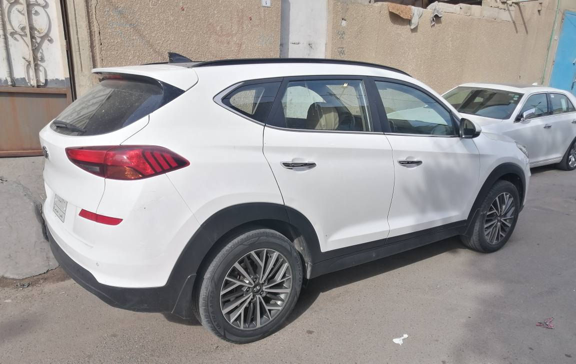 هونداي توسان 2020 خليجي فول مواصفات رقم بصره شرط تحويل مكفوله كفاله عامه ماعده البنيد مصبوغ فقط صبغ اثر تكشير سياره كلش نضيفه وجاهزه من كلشي مكينه وكير وحداده وتبريد كله نضيف شرط ماشيه112كم.. مكينه 2000 دوش... بانو راما. مرايه شفط وترحيب.. بصمه.. حساس امامي وخلفي... شاشه وكامرا خلفيه للاتصال *********** البصره البصرة, العراق
