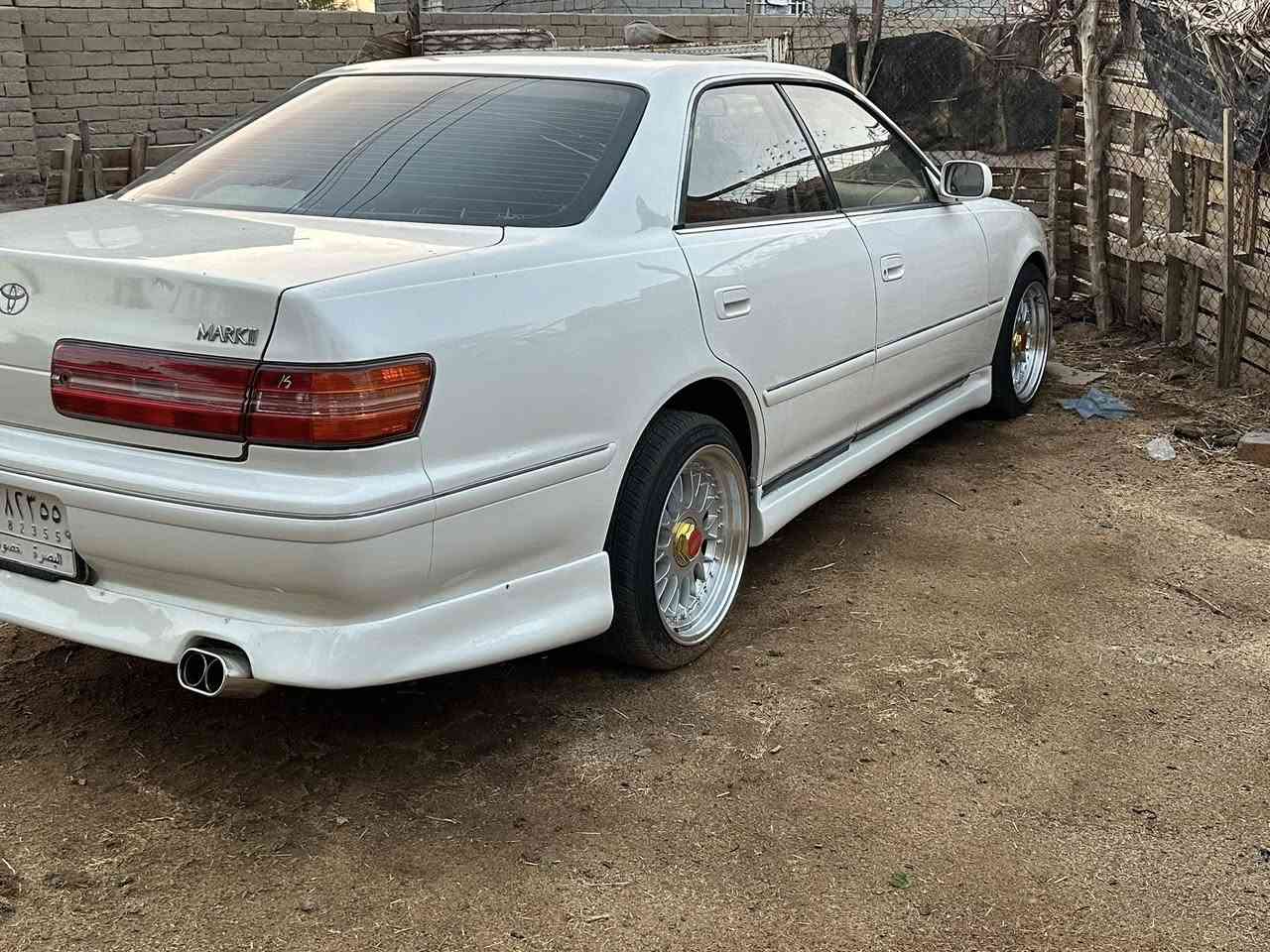 لبيع مارك ٢٠٠٠ سياره جديده ستخدام شخصي رقمها بصره بسمي كفاله عامه من ضربه مكينه وكير حاويه جديد سعرها ٧٢ وشراي يتصل***********
