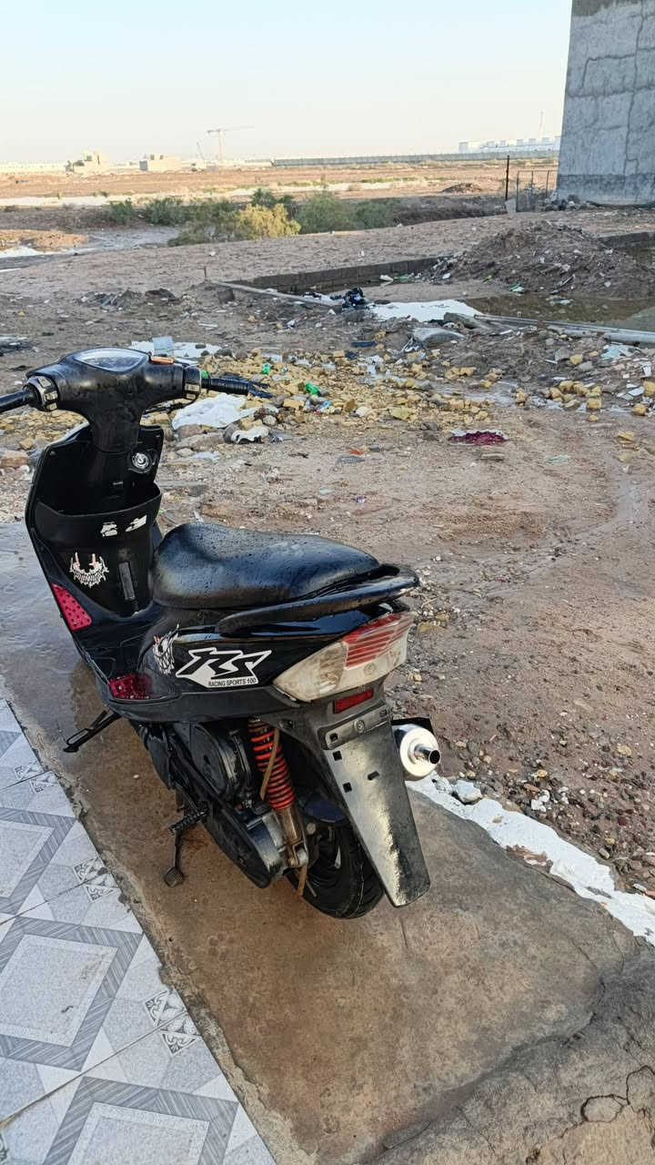 سلام وعليكم دراجه ماكس عدله البيع دراجه كامله من سلف هندر كهربائيات كلوبات سكن دبلات خلفي امامي شغال تايرات جددد صالنصه ستيل سجميه اصليه صالي 4 تيام من شديته دراجه صاله شهرين نازله من رمبه تجي شوف الورقه مال رمبه بوشه بلادي 49شلعه و معدل و بيه نواعم مرتب عليه دراجه رايده بواحد و بيه مجال مستعجل علي بيعته و هاذ رقمي***********
