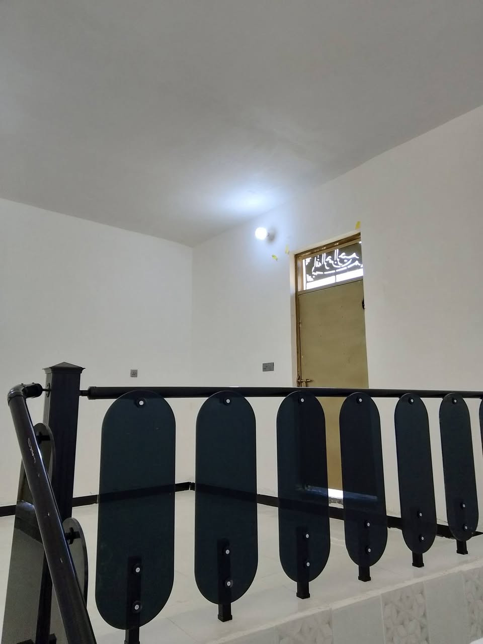 دار البيع المساحه 115 الجمعيات قرب جامعة الامام الصادق شغل درجة وله ***********
