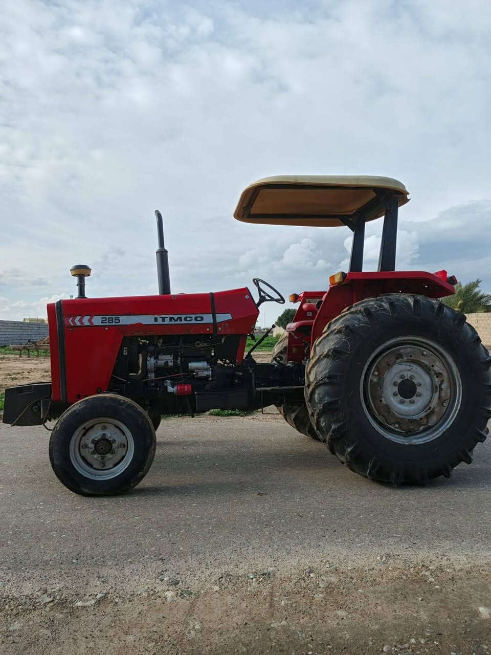 السلام عليكم
تركتر فوركسن للبيع
رقم اربيل  
محرك لاتنقيص ولا تبخير 
كير اكسل محرك شرط
مكاني صلاح الدين قضاء الشرقاط
السعر 78 ورقه 
استفسار اكثر اتصل 
***********
