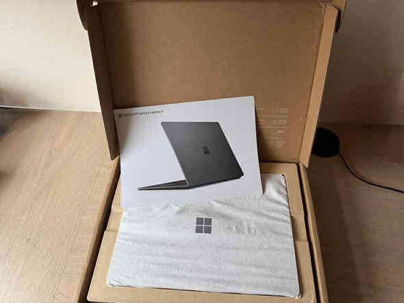 لابتوب لمس بمعالج i7 جيل حديث 
 مكاني البصرة لا يوجد توصيل 

للتوضيح اكثر 👇🏻
سيرفيس لابتوب 4 
حجم شاشة 15.6
شاشة IPS دقة 2k وايضا لمس QHD لمس سلس
لابتوب دبل سوبر سلم مو بس سوبر سلم وخفيف 
جيل حديث ومعالج قوي 11 Core i7 1185G7
 RAM 8 DDR4 4200MHZ
HARD SSD 512 قابل للتطوير
كرت شاشة داخلي Intel iris xe 8GB
بطارية تطول 6 ساعات الى 8 واكثر
مصنوع من المعدن والالمنيوم كامل
شحن مغناطيسي
كيبورد ضوئي بالون الابيض
دقة شاشة 2k الوان واضحة وجميلة 
واليويتوب والسينما يكدر يشغلك ايضا 4k
الصوت عالي وواضح جدا
يجي صوت بتقنية Dolby Atmos واضح ونقي جدا
يدعم القلم
كاميرا 720 HD  واضحة جدا تفيد للمقابلات 
نسخة busniess man
فتح بالوجة نفس الايفون  Face ID
نظافة 100% مامستخدم قليل مشحون اقل من 20 مرة 
لابتوب مخصص للبرامج الهندسية وتكدر تشغل ايضا الالعاب مثل gta وpes وغيرها من الالعاب 
الملحقات الشاحنة الاصلية والكارتون 
السعر 675 الف 
مكاني البصرة ابو الخصيب ( ماعندي توصيل ) رقمي ***********
