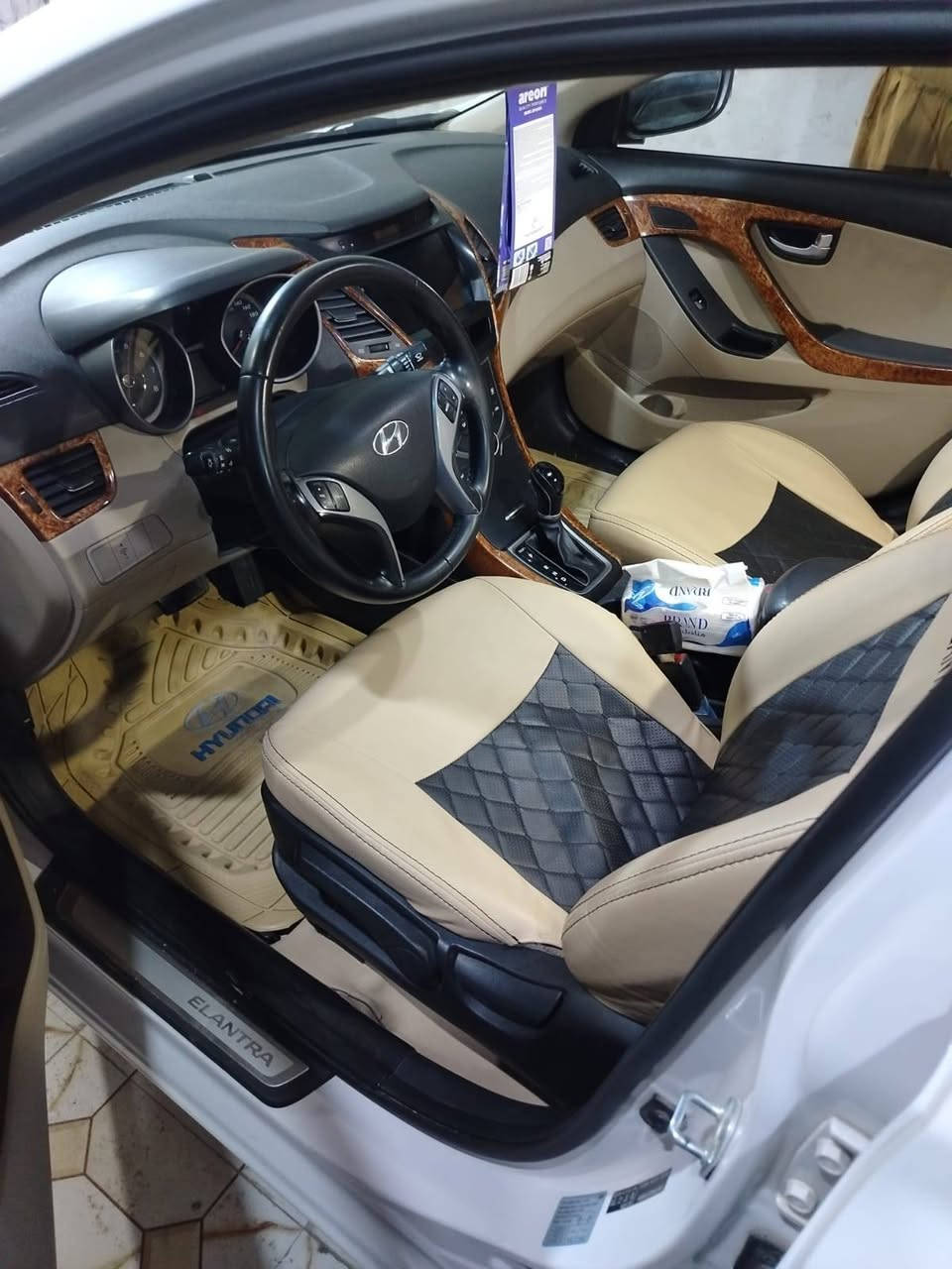 سلام عليكم سياره البيع مديل 16 سياره كفاله عامه سياره جديده تخم تايرات حداده 100/100سياره بسمي تحويل ثاني يوم رقم بغداد ومكاني بل بصره وسعر خاص وبخدمت الشراي وهاذ رقمي ***********
