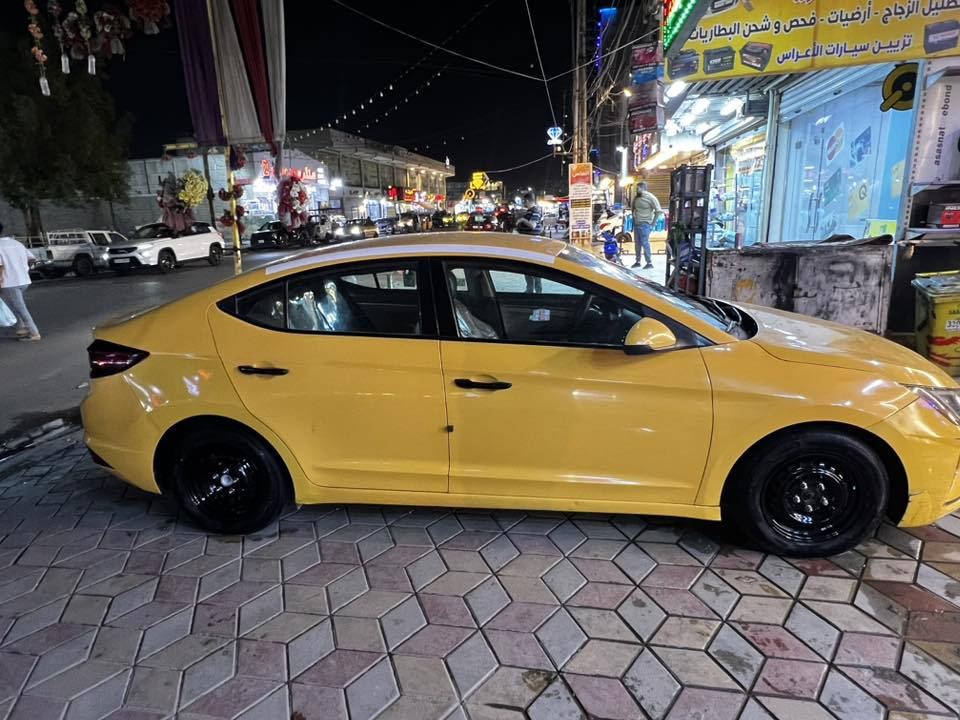السلام عليكم 
النترا 2019
وارد امريكي
موصفات عادية
مكينة 2000 دوش
حادثها جاملغ امامي مبدل وبنيد
السياره كاملة على اخر حباية 
ومكينة وكير بلجيس
وكير اي تي
تبريد ثلج 
لايتات زنون بلادي
السيارة باسمي
السعر 120$
بغداد ***********
