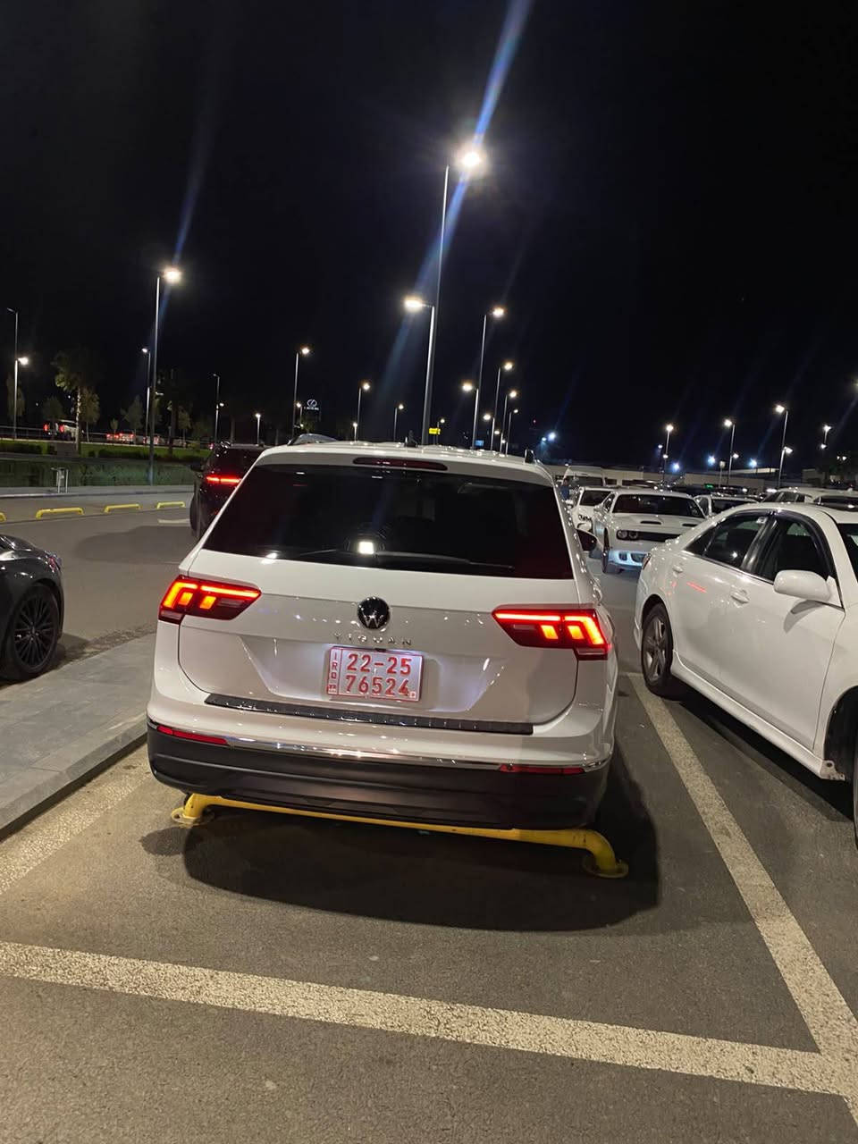 VW Tiguan SE 2023
Engine: V4 20-Turbo 🔥 
ژمارە کاتی 
22 هزار روشتووە 
بونیت و جمالوغ بویاغە 💎 
بێ ناوگرتن 
ئێرباگ سوکان سیستەم 
وارد ئەمریکی 🇺🇸 
نرخی 167 وەرقە و مجال
📍شوێن هەولێر 
~~~~~~~~~~~~
0751-2004-377
0772-818-6453
~~~~~~~~~~~~
VW Tiguan SE 2023
Engine: V4 20-Turbo 🔥 
رقم موقت 
ماشي 22 الف
بیها بونیت او جملغ صبغ 💎 
بدون داخل 
ایرباک ستیرن سیستم 
وارد امریکي 🇺🇸 
سعر 167 ورقة بي مجال 
📍مکان سیارة اربیل أربيل, العراق


**إذا كنت صاحب هذا الإعلان وتريد حذفه لأي سبب، رجاءا أرسل رسالة إلى الدعم الفني**
