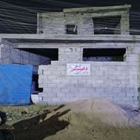 بيت نص بناء كهربائيات كامله مواد البياض كلهن داخل البيت بس عمل مجاري د...