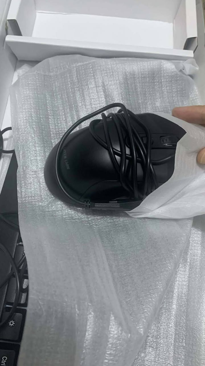 سلام عليكم عندي بيسي للبيع بسعر 330  وبيها مجال قليل للشراي
Intel Xeon E5-2670 V3

X99 DDR4

16GB DDR4 3200MHz

AMD Radeon RX 580 8GB

SSD 128GB M.2

500W Power Supply

RGB Cooler

AMD Radeon RX 580 8GB

وعندي هارد hdd500 مادري شبي يعلس


**إذا كنت صاحب هذا الإعلان وتريد حذفه لأي سبب، رجاءا أرسل رسالة إلى الدعم الفني**