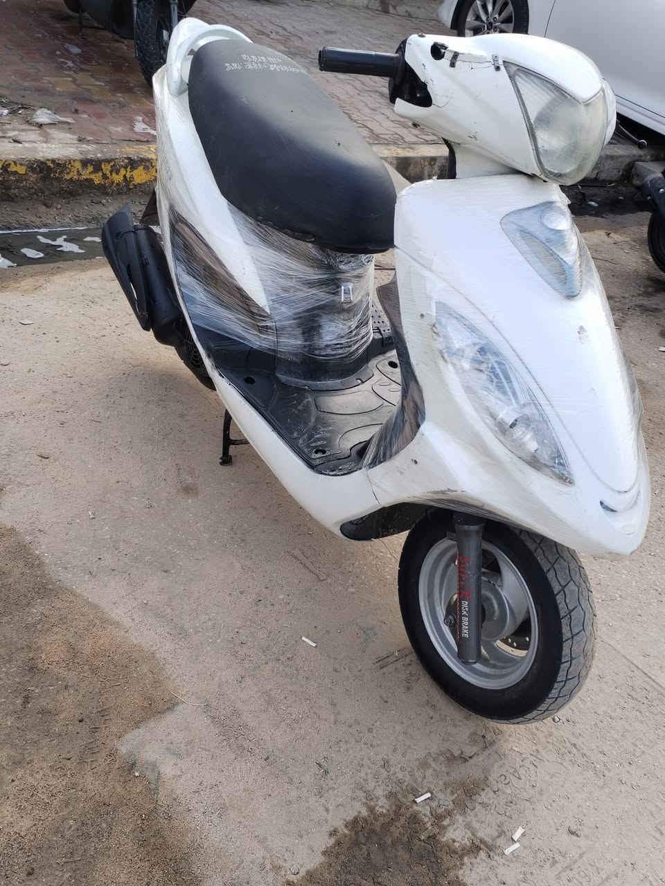 سلام عليكم دراجه لبيع كامكو في تو موديل 14دراجه بوليسي مامفتوحه سعر 550 وبيهه مجال
***********
