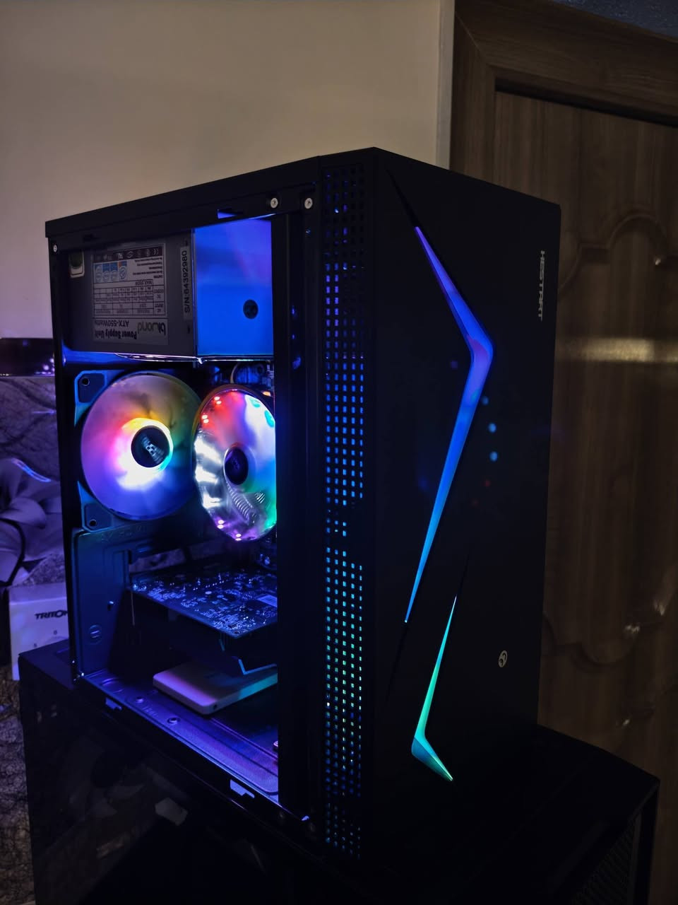 تجميعة زيون اقتصادية للبيع
CPU XEON E3-1230 V2 
GPU MLLSE RX 550 4GB DDR5
MB ENVINDA H61 
RAM 2×8 DDR3 1600 
PS BLWOND ATX 550W MAX
SSD 128GB MOVE SPEED
HDD 120GB 
CPU COOLER TISHRIC TSR127
CASE HESTART MICRO-ATX MINI
(سعر 225,000)
التجميعه مفحوص قطعها بالكامل اي خلل ما بيها 
منزل بيها RE9
ويندوز 10 برو محدث هوه والكرت اخر تحديثات
مكاني موصل تريد تجي تاخذها من البيت تريد توصيل 5 لكل المحافظات
البيع فقط بأعتماد 10 اسيا او ماستر ينزل من السعر


**إذا كنت صاحب هذا الإعلان وتريد حذفه لأي سبب، رجاءا أرسل رسالة إلى الدعم الفني**