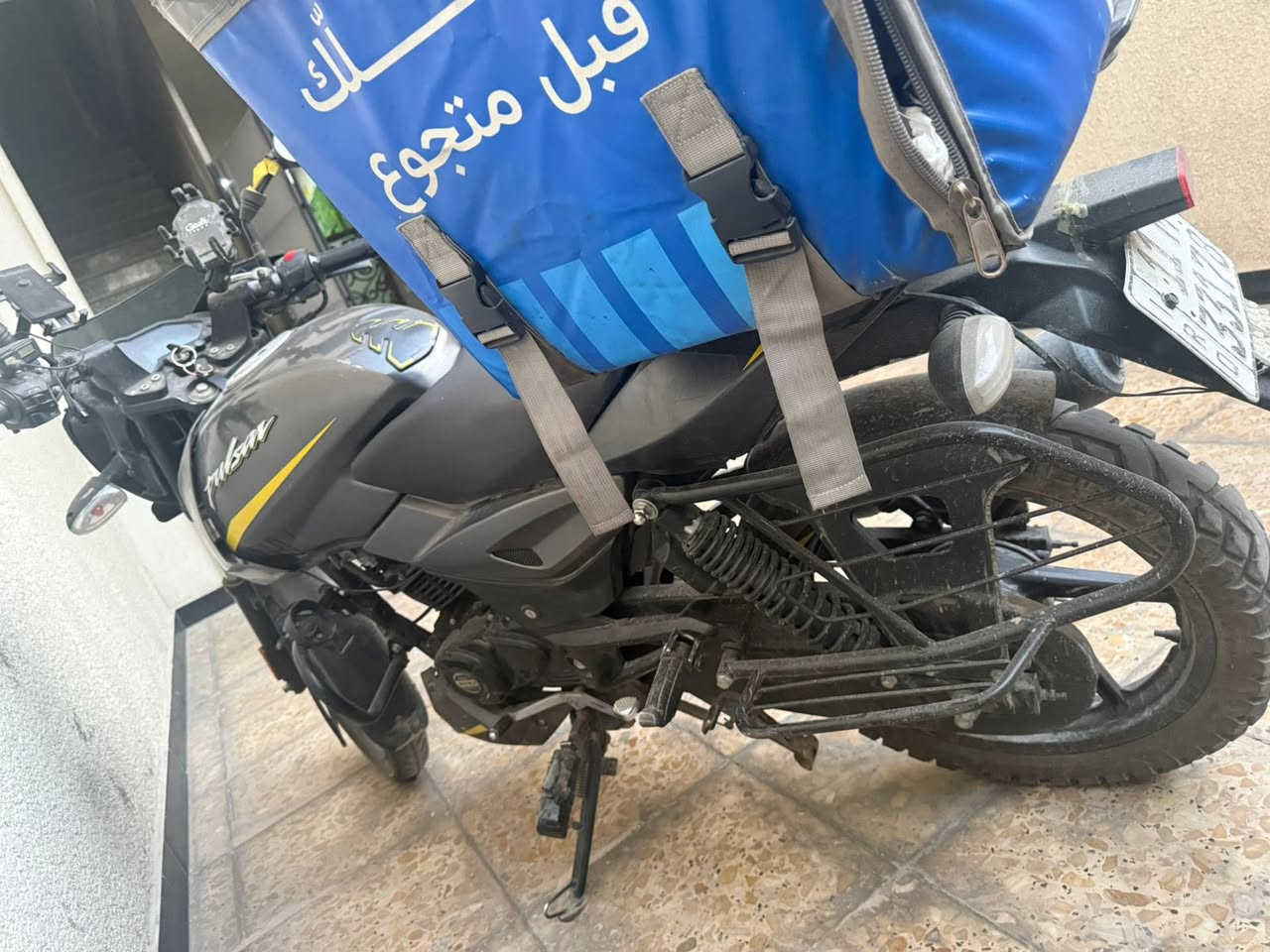 للبيع مليون ٨٥٠
***********
