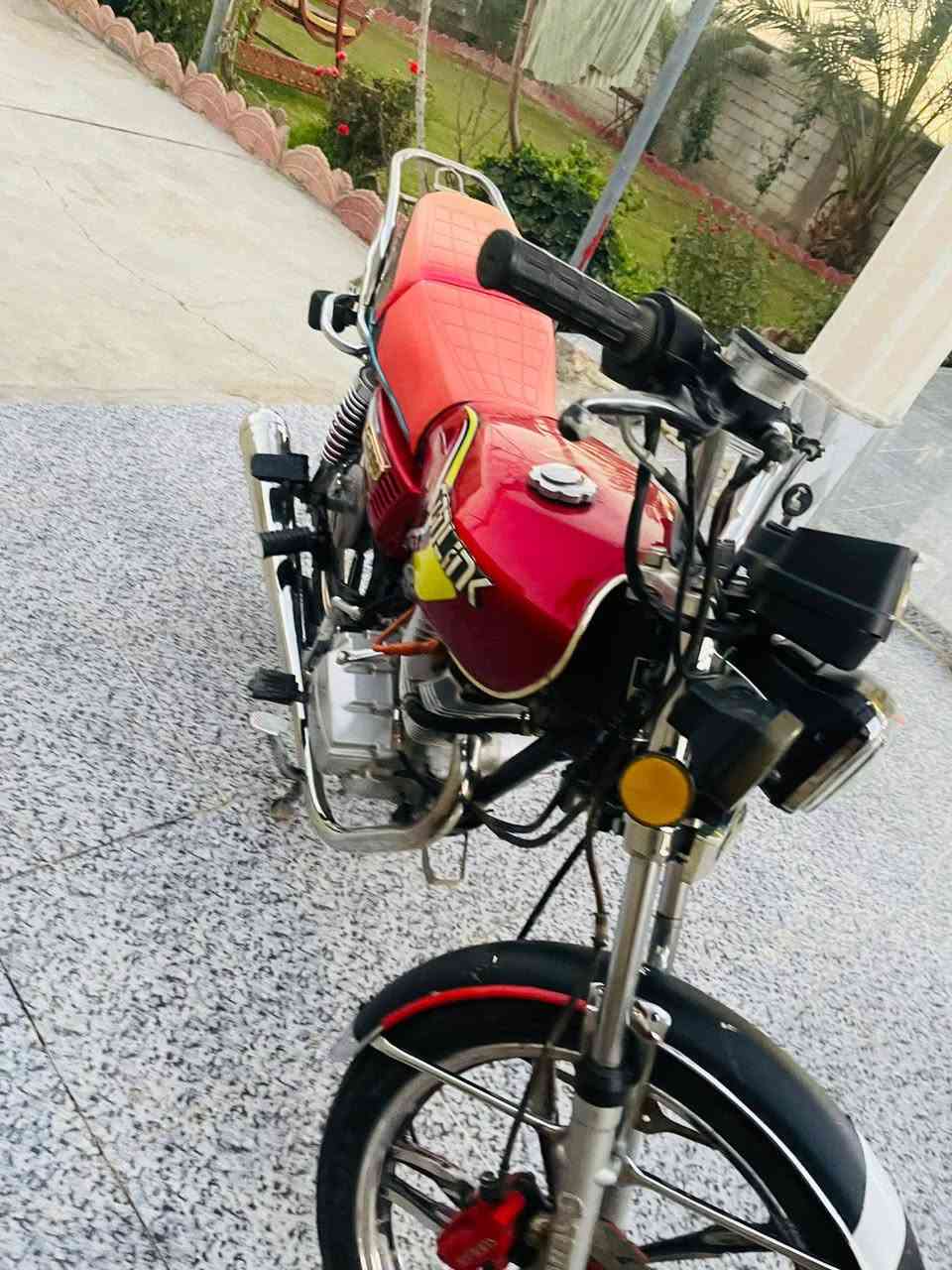 السلام عليكم دراجه سيفون للبيع موديل 2022 السعر 550 وبيها مجال الشراي ينتصر مكاني ديالى تقاطع الجوبه***********
