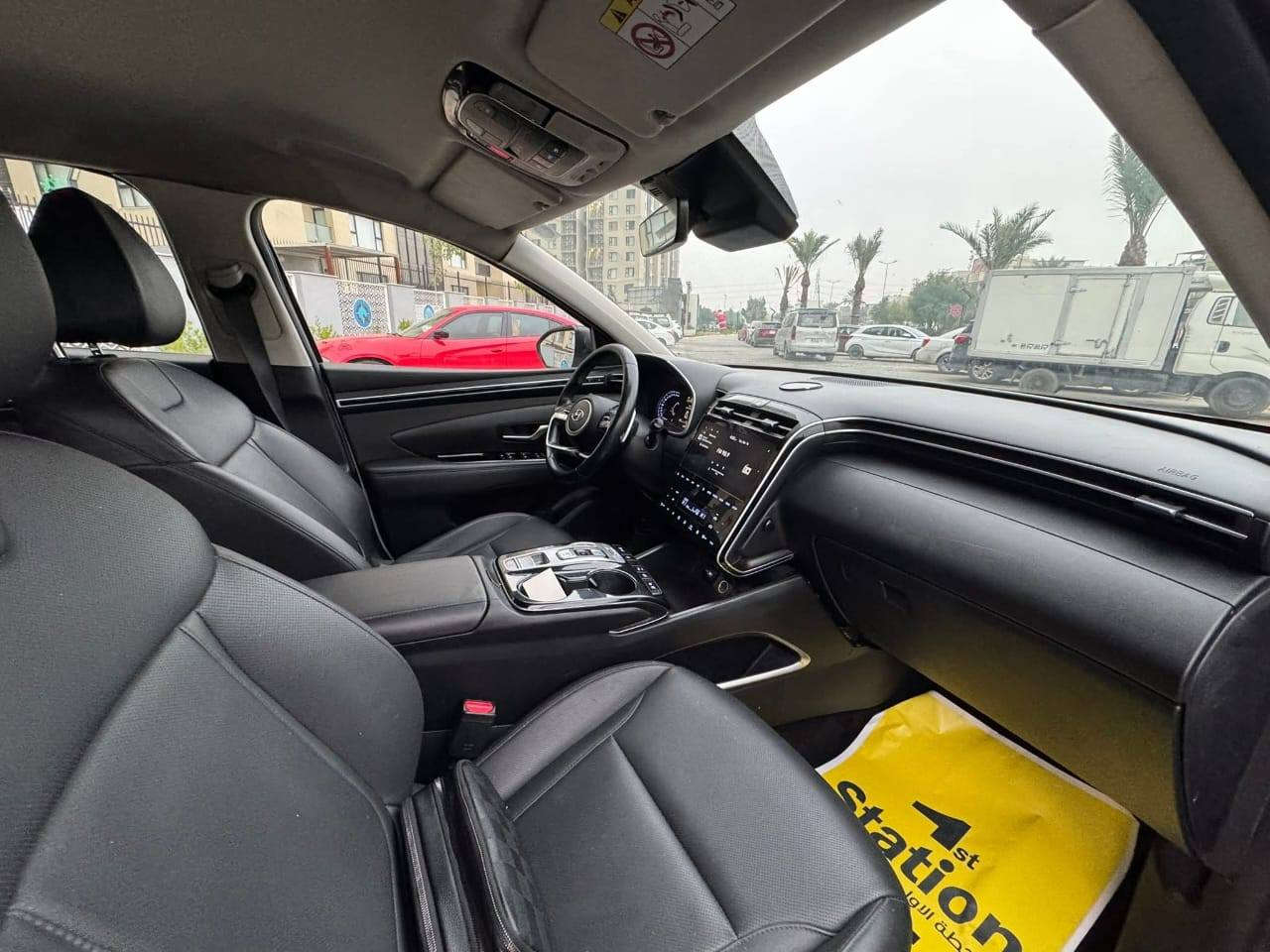 السلام عليكم
هونداي توسان 2023 وارد كوري 
ماشيه 65 الف 
محرك 2000 تيربو ديزل 
مواصفات NLAin
بصمه 
شاشه 
كأمره 
تحكم ستيرن 
كراسي جلد 
تبريد قطعتين
تدفئة تبريد بالكشنات
حساسات أمامية خلف 
اشاير بالمرايات
تشغيل عن بعد
حادثها بل تكم تبدل باب سائق بلادي ومعادلة قمارة  
مكانها بغداد حي الجامعة 
السعر 145 $ بيها مجال 
رقم واتساب ***********
