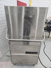 غساله صحون للبيع المكان بغداد السعر ٩٠٠ الف ٠٧٧١١٨٢٦٧٧١