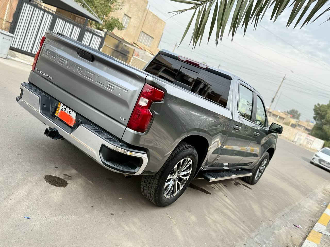 شوفرليت سلفادور LT   موديل 2020 وارد  حادثه سطحي بنيد وبدايه الجاملع الأمامي بدون أيرباك السياره نظيفه  جدا  بدون بارد وبدون شخوط وعلى أيد وحده  وبدون أي نقص  كير ومكينه بشرط وترايك أي مكان يعجبك شرط  رقم اربيل بأسمي وشرط  تحويل ثاني يوم محرك 8 سلندر 5300 المرغوب  ومعروف المواصفات مالتها  ماشيه 109 الف كيلو متر مكان السيارة بغداد الكرخ السعر 253 ومجال للشراي
***********
