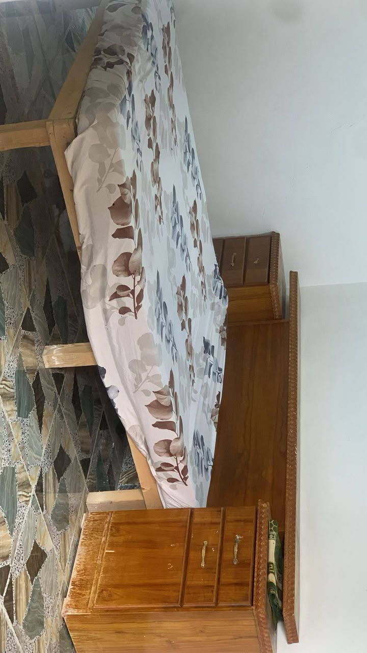 تخت صاج عراقي للبيع السعر 130 وللاستفسار *********** ومتوفر توصيل العنوان تلكيف بيع مستعجل
