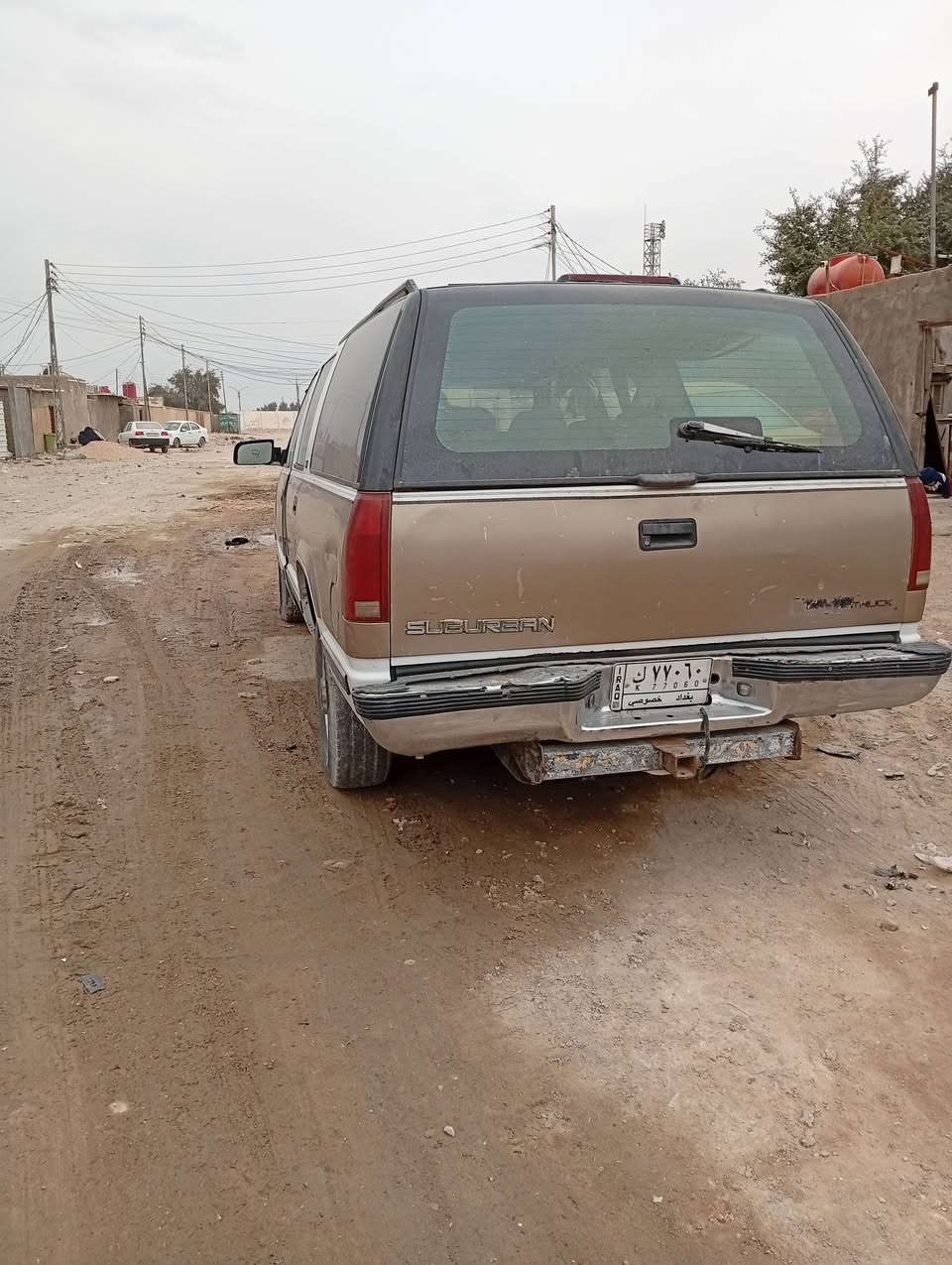 السلام عليكم للبيع بهبهان 96 رقم بغداد الماني سياره تحويل شرط محرك 454 انجكتر وكير 1000 جدد محرك لا يبخر ولا ينقص والكير توني مبدله مال كصه كهربائياتها كلها شغاله لايدزنون اربعه سياره ثمان براغي سياره مسوي لها ادامه كامله نوزلات جدد سلف جديد مسطره جديده فيت بم جديد كله جديد باور جديد عقل جديد كله مبدل جديد سياره جاهزه وين ما يعجبك تطلع بيها وسياره اقتصاديه بالبنزين ما بيها صرفيه قويه سياره جاهزه حاليا مكان البصره زبير سعر السياره 37 ورقه سياره جوة 35 ما تصير سياره مكفوله لا قصه ولا نقل جثه 
وش الراي يتدلل بيها مجال قليل 
***********
***********
