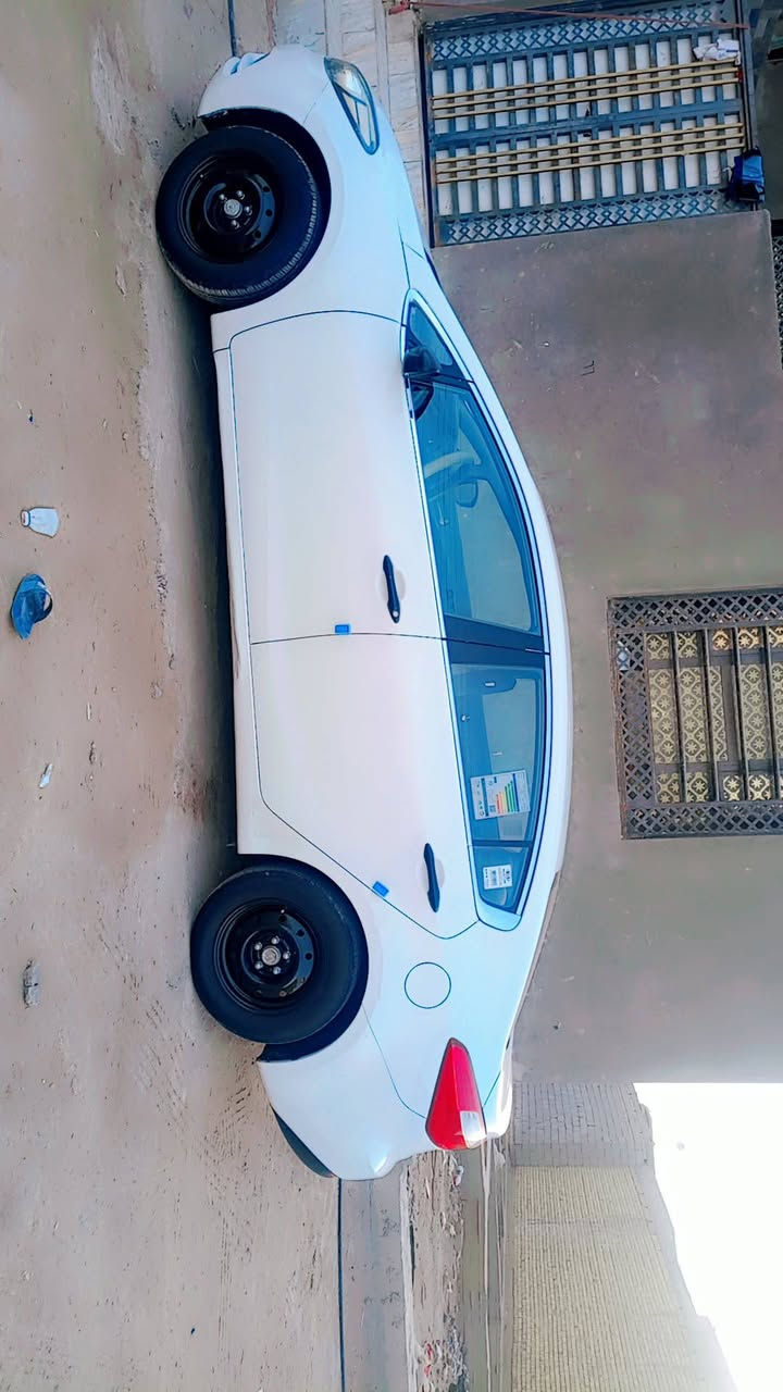 سيراتو 2015 خليجي مكفوله من الضربة والصبغ والتبديل بيهه طعجه بالدوسه وبارد بصيط بالباب الخلفي فقط والباقي كفاله رقم ذيقار سنويه 2028 مكينه 1600 دوش ماشيه 180 السياره تخم تاير توني شاده سياره حلوه وجاهزه السعر 110 مكاني ناصريه مركز  السعر 110 رقمي ***********
