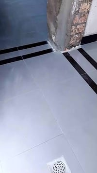 اوسطه سيراميك متفرق وشغل مضبوط ٠٧٨٣٣٤٨٢٣٥٣