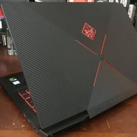 HP OMEN 15 • GTX 1070 8GB • بطاريه تحتاج تبديل